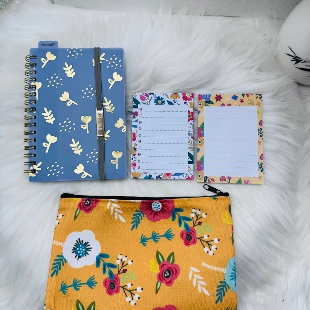 N/A charming stationery